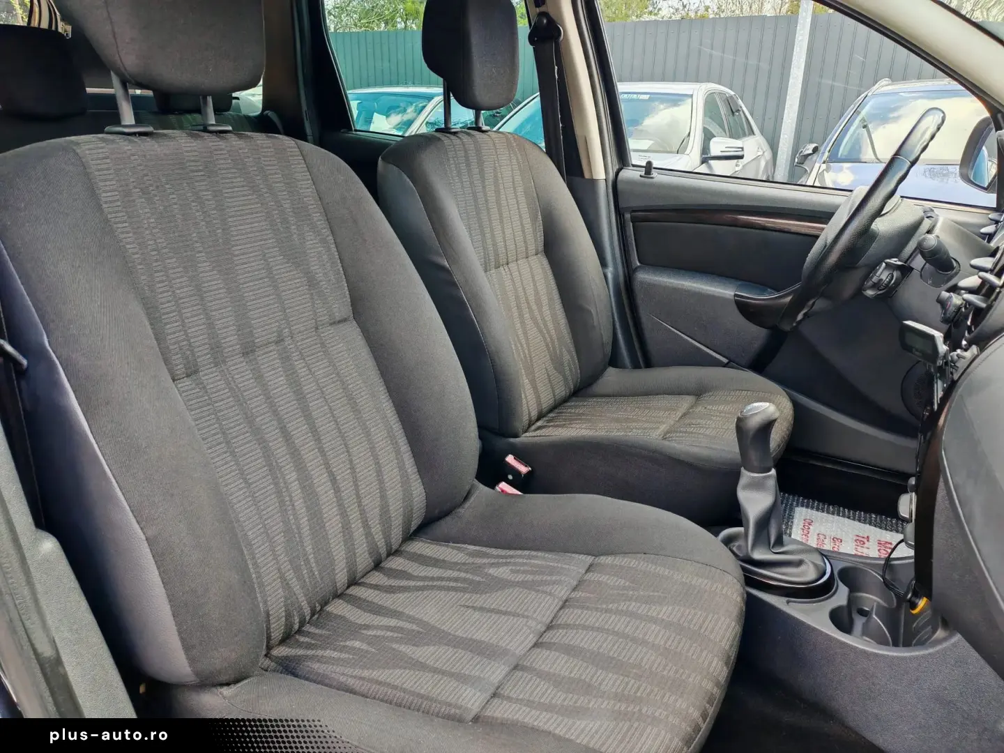 Dacia Duster 1.6i    Vindem in Rate Avans Zero cu Buletinul