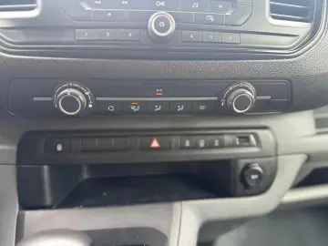 Toyota Proace 8 1 1.5 D-4D 120 CP Euro 6d