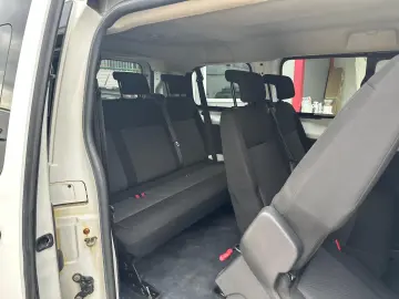 Toyota Proace 8 1 1.5 D-4D 120 CP Euro 6d