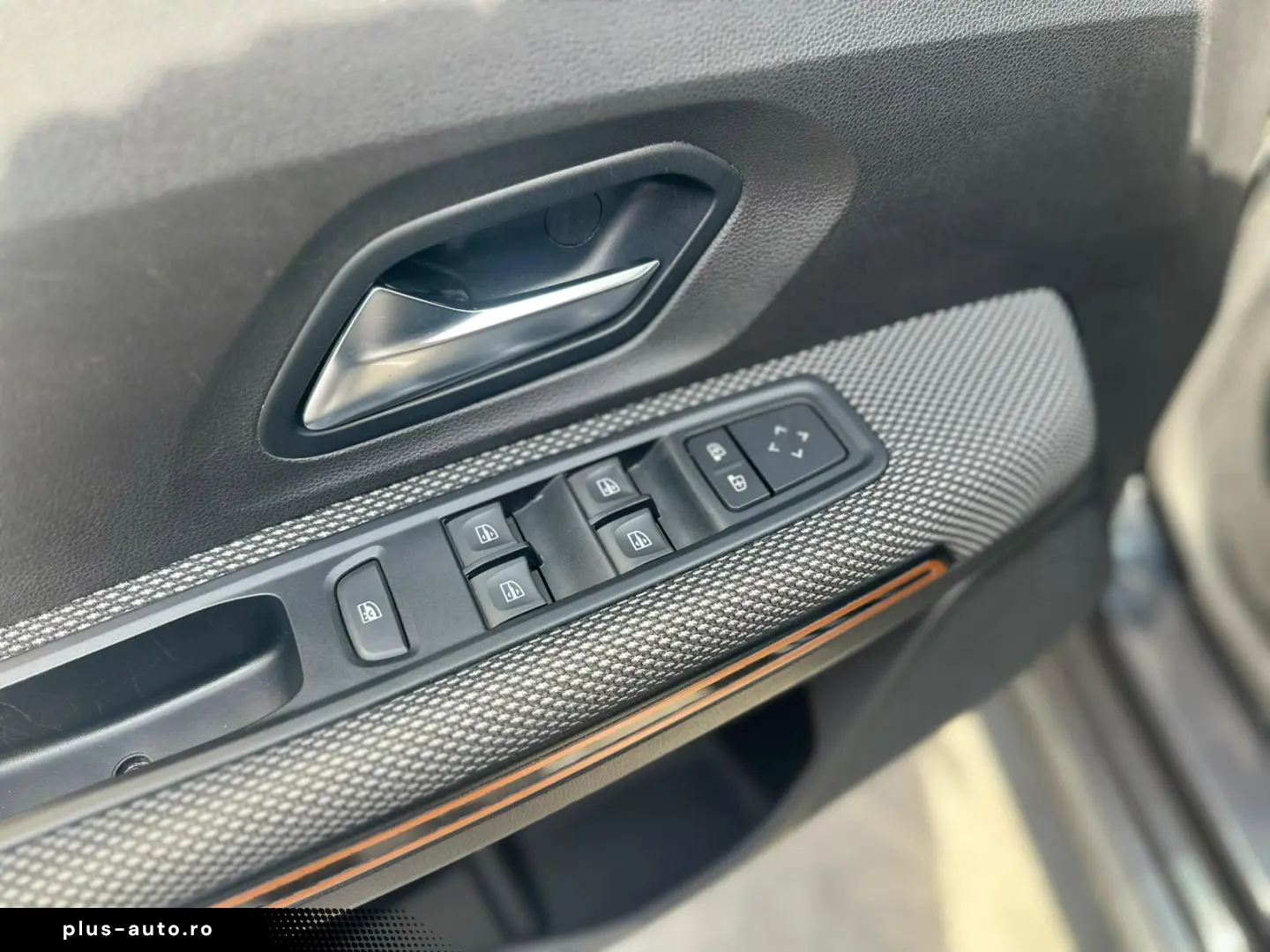 Dacia Sandero Stepway Comfort 1.0 TCe 90CP Euro 6