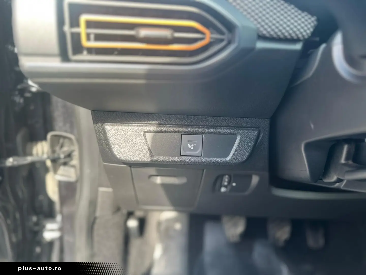 Dacia Sandero Stepway Comfort 1.0 TCe 90CP Euro 6