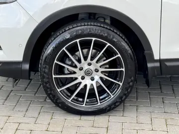 NISSAN QASHQAI Tekna Plus 1.3 tce 140cp 76.000 km