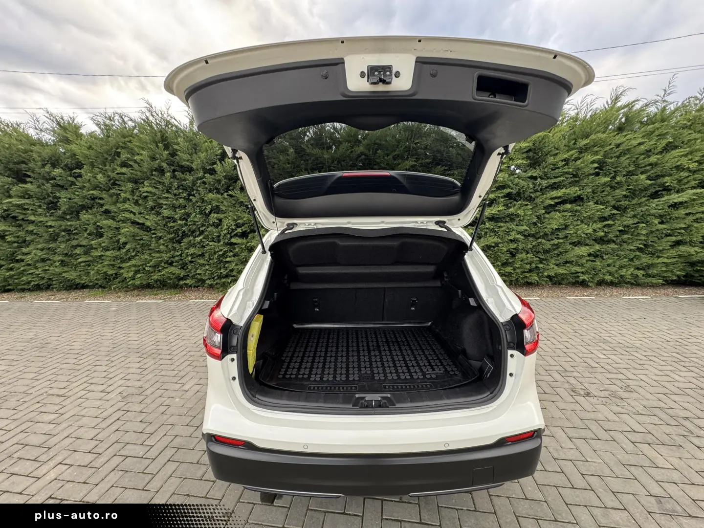 NISSAN QASHQAI Tekna Plus 1.3 tce 140cp 76.000 km