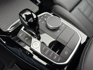 BMW X3 xDrive 20i M Sport Pano Laser HUD H K ACC AHK