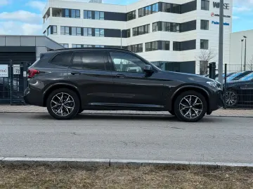BMW X3 xD 20 i M Sport Laser Pano AHK HuD h k StHzg