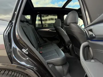 BMW X3 xD 20 i M Sport Laser Pano AHK HuD h k StHzg