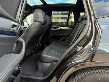 BMW X3 xD 20 i M Sport Laser Pano AHK HuD h k StHzg