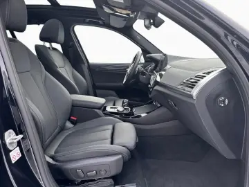 BMW X3 xDr 30iA M SPORT LivePr Laser StHz Pano 360