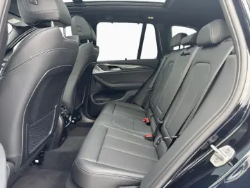 BMW X3 xDr 30iA M SPORT LivePr Laser StHz Pano 360