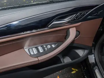 BMW X3 xDrive30i ZA M Sport HUD PANO ACC AHK RFK LM