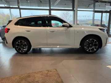 BMW X3 xDrive20 M-Sport Pano HUD AHK Harman e-Sitze