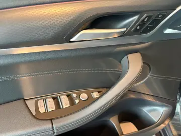 BMW X4 M40i AT Innovationsp. Sport Aut. Panorama RFT