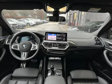 BMW X4 M40i Aut.   Laser   AHK   Pano   Head Up