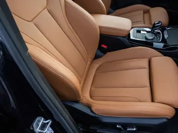 BMW X3 M40 iMSport Panorama Navi HUD Leder NP88.530