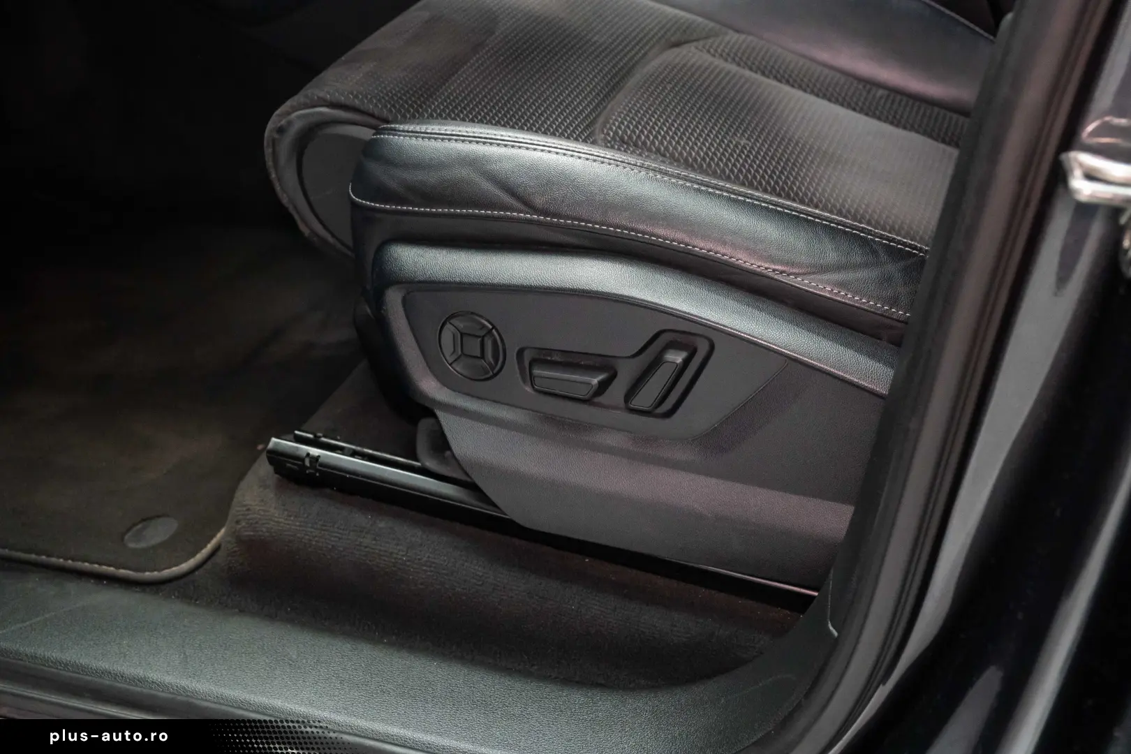 Audi Q7 50TDI Quattro  LED Matrix  7 Locuri  Hibrid