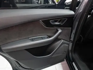 Audi Q7 50TDI Quattro  LED Matrix  7 Locuri  Hibrid