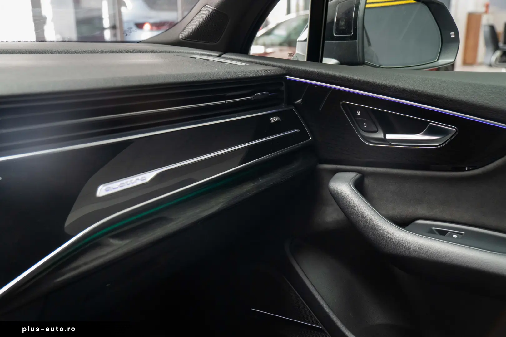 Audi Q7 50TDI Quattro  LED Matrix  7 Locuri  Hibrid