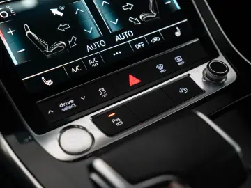 Audi Q7 50TDI Quattro  LED Matrix  7 Locuri  Hibrid