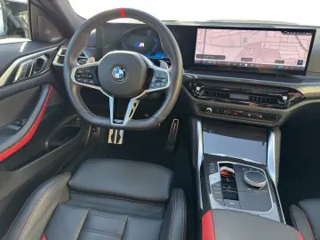 BMW M440i xDrive Coupé Park DrivAsPro HarKar Glasdac