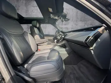LAND ROVER Range Rover Sport D300 Dynamic HSE el. AHK Pano