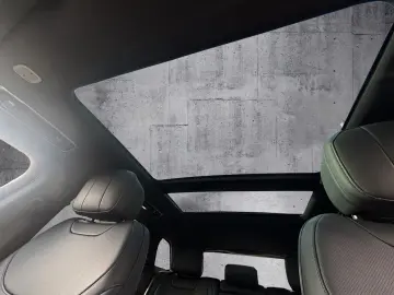 LAND ROVER Range Rover Sport D300 Dynamic HSE el. AHK Pano