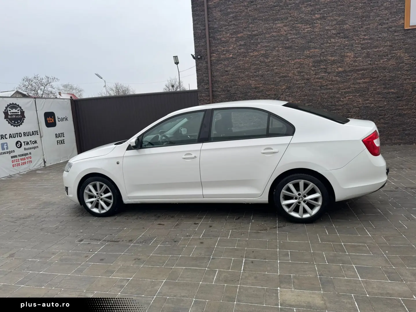 SKODA RAPID 2012 12 1.6