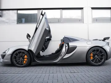 MCLAREN 570S Spider  Lift-el. Sitze-Kamera-B&W