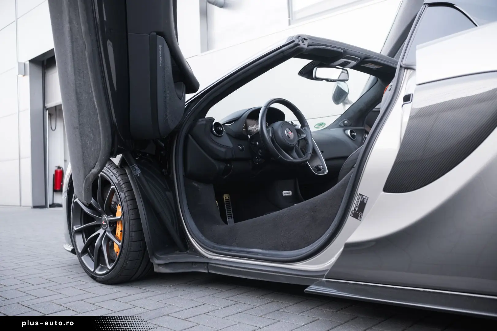 MCLAREN 570S Spider  Lift-el. Sitze-Kamera-B&W