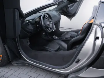 MCLAREN 570S Spider  Lift-el. Sitze-Kamera-B&W