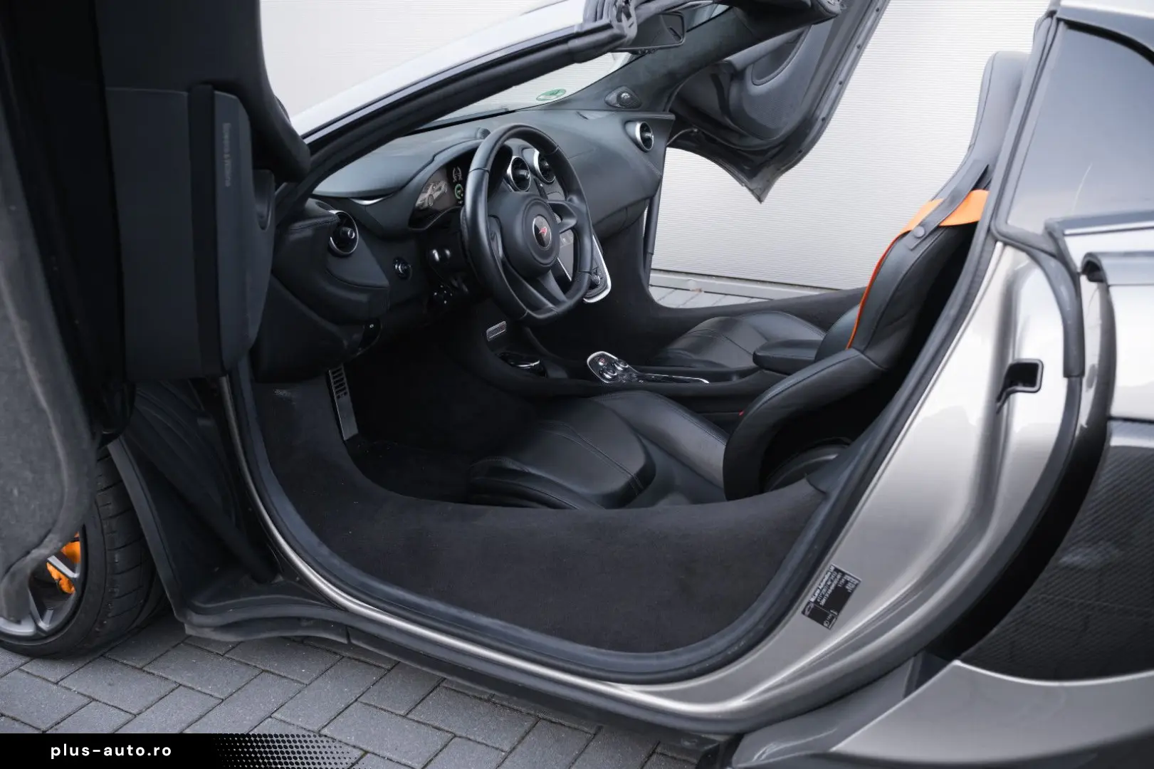 MCLAREN 570S Spider  Lift-el. Sitze-Kamera-B&W