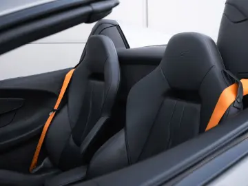 MCLAREN 570S Spider  Lift-el. Sitze-Kamera-B&W