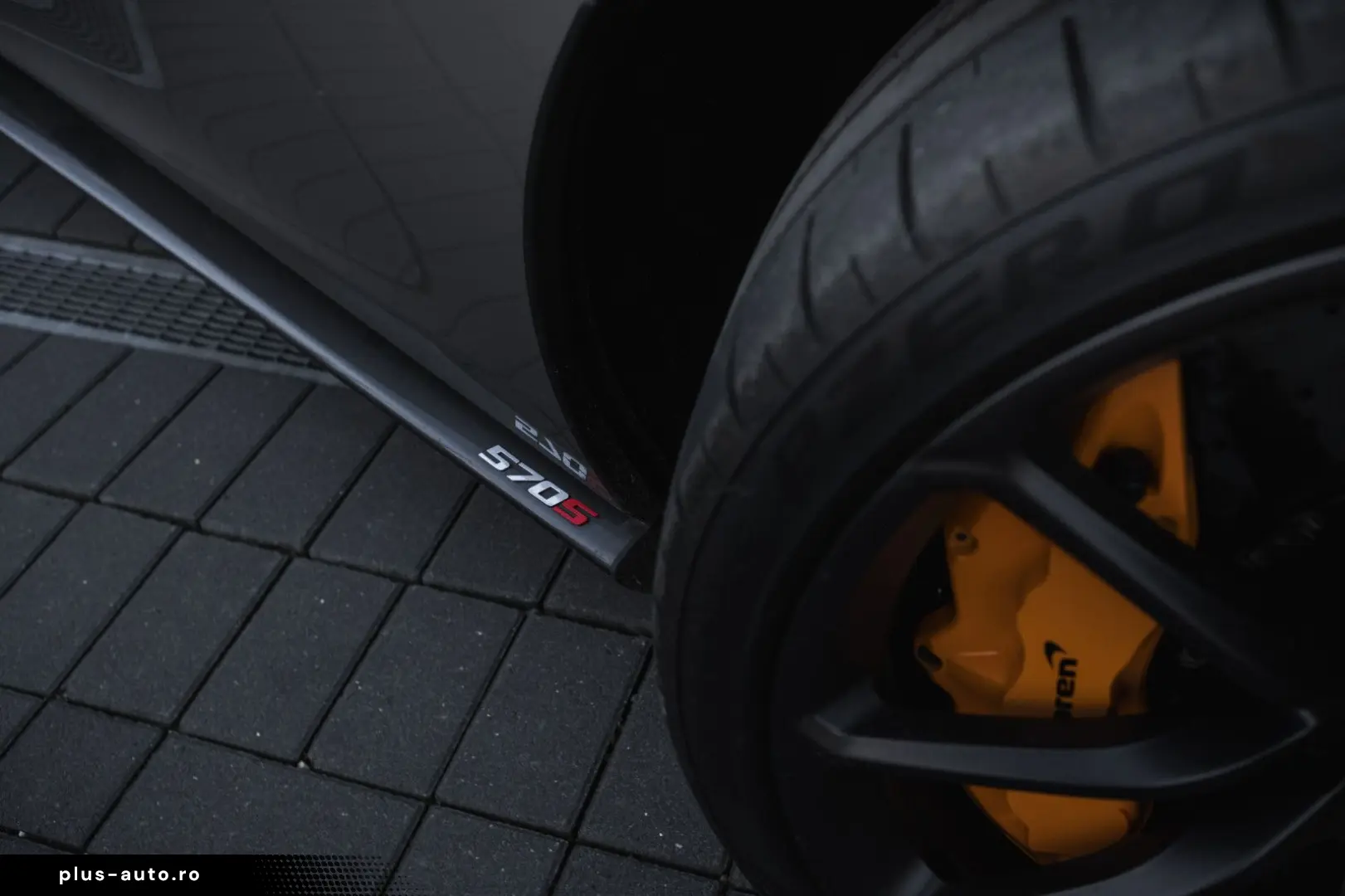 MCLAREN 570S Spider  Lift-el. Sitze-Kamera-B&W