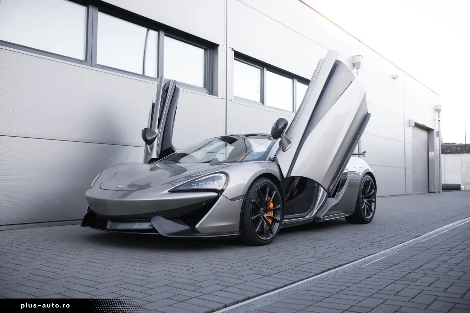 MCLAREN 570S Spider  Lift-el. Sitze-Kamera-B&W