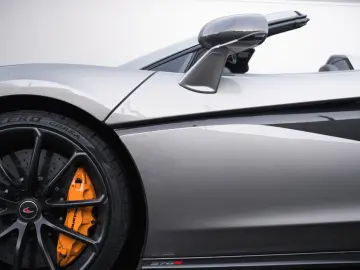 MCLAREN 570S Spider  Lift-el. Sitze-Kamera-B&W