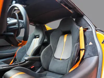 MCLAREN 570S Spider   Luxury Pack   B&W