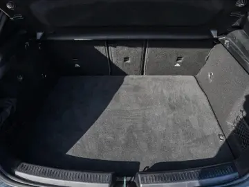 MERCEDES-BENZ A 180 PROGRESSIVE MBUX NIGHT KAMERA APPLE LED