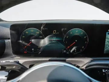 MERCEDES-BENZ A 180 PROGRESSIVE MBUX NIGHT KAMERA APPLE LED