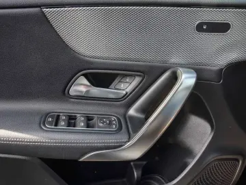 MERCEDES-BENZ A 180 PROGRESSIVE MBUX NIGHT KAMERA APPLE LED