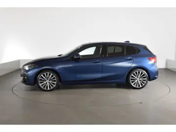 BMW 118 i Sport Line Panoramadach Klimaautomatik Sit