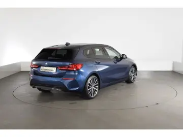 BMW 118 i Sport Line Panoramadach Klimaautomatik Sit