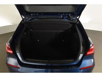 BMW 118 i Sport Line Panoramadach Klimaautomatik Sit