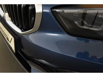 BMW 118 i Sport Line Panoramadach Klimaautomatik Sit