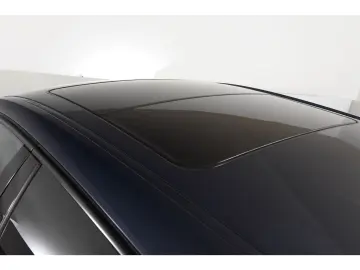 BMW 118 i Sport Line Panoramadach Klimaautomatik Sit