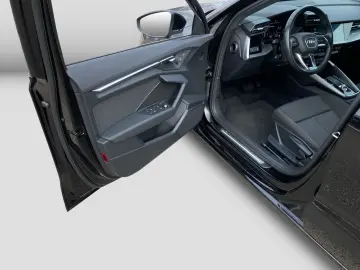 AUDI A3 Limousine advanced 30TFSI S-trc Virtual CAM L