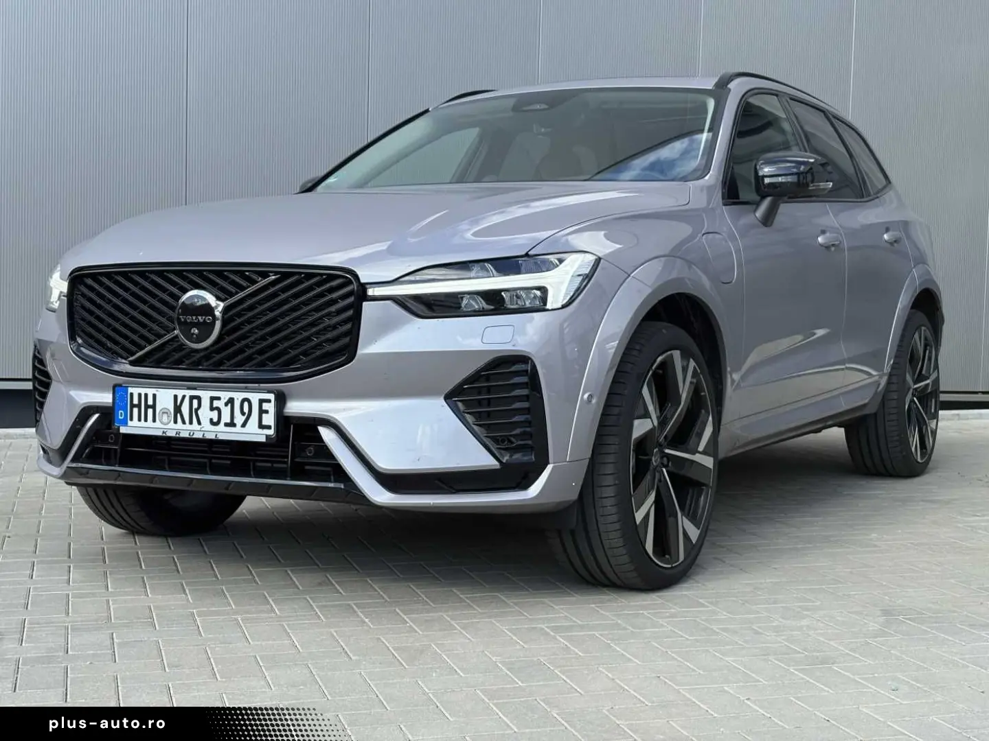 VOLVO XC 60 T8 Ultra Dark 22 Zoll   Luftf.   B&W