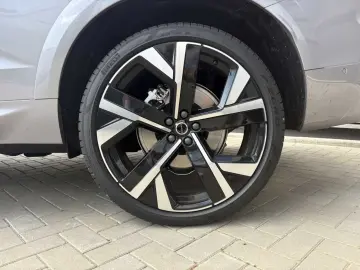 VOLVO XC 60 T8 Ultra Dark 22 Zoll   Luftf.   B&W