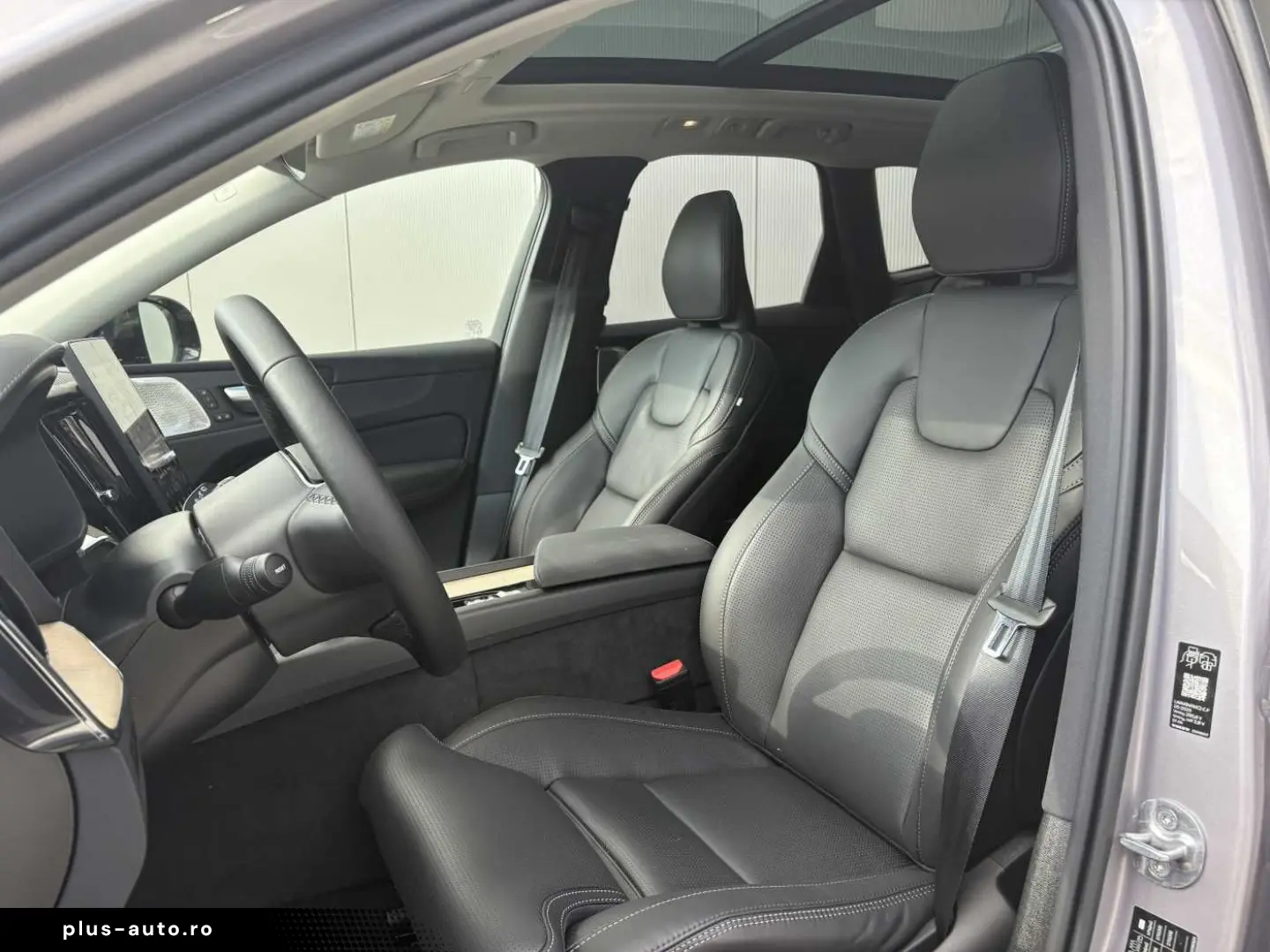 VOLVO XC 60 T8 Ultra Dark 22 Zoll   Luftf.   B&W