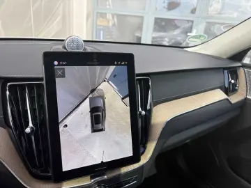 VOLVO XC 60 T8 Ultra Dark 22 Zoll   Luftf.   B&W