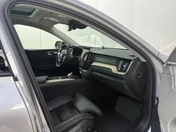 VOLVO XC 60 T8 Ultra Dark 22 Zoll   Luftf.   B&W