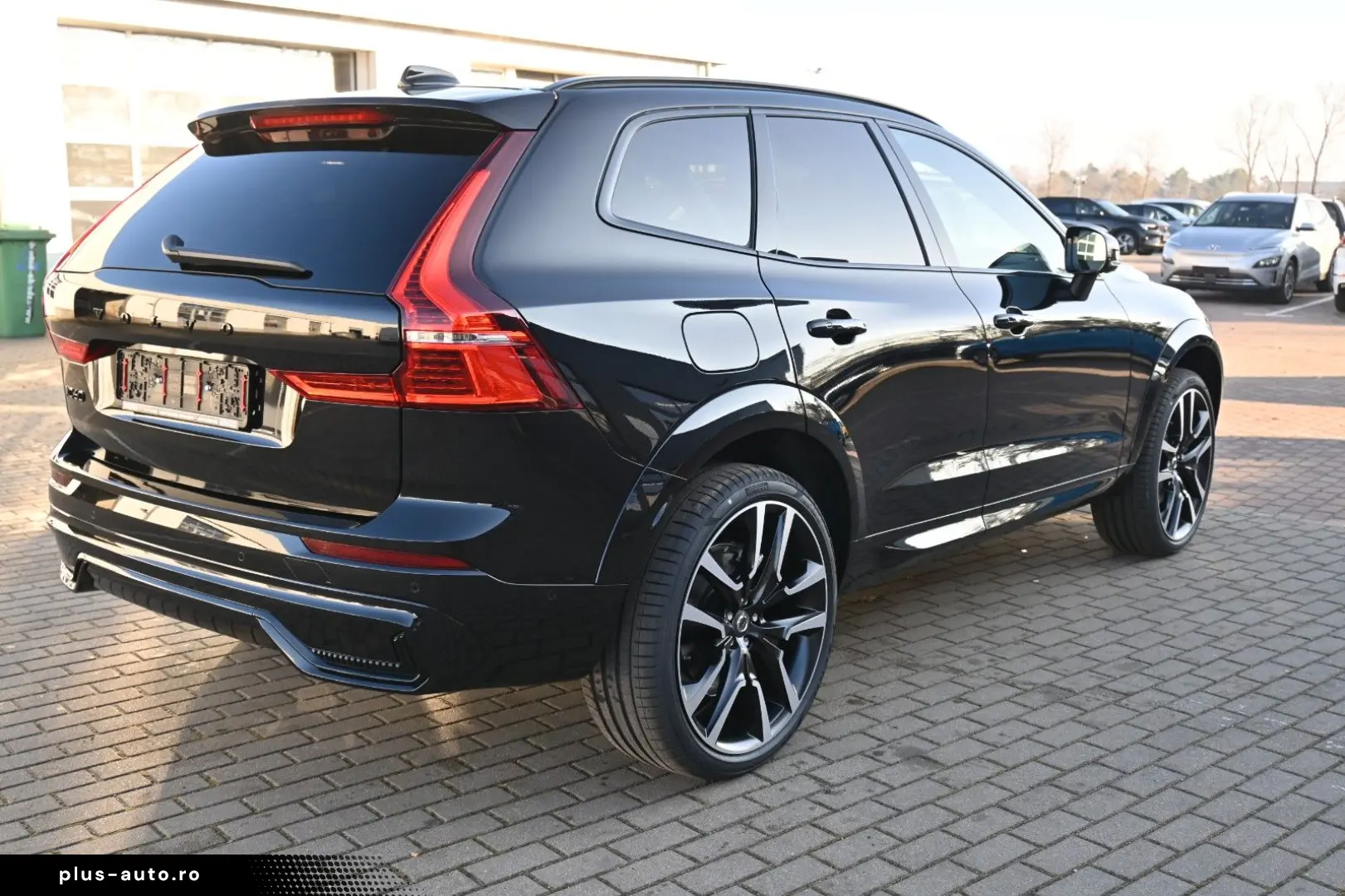 VOLVO XC60 B5 AWD Ultra Dark LUFT 360  ACC AHK